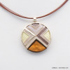 collier pendentif rond géométrique résine coloré câble multi-brins 0118529 marron