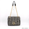 Sac porté épaule tweed pied de poule bandoulière chaîne métal femme 0922548 noir/blanc Sac porté épaule tweed pied de poule bandoulière chaîne métal femme 0922548 noir/blanc