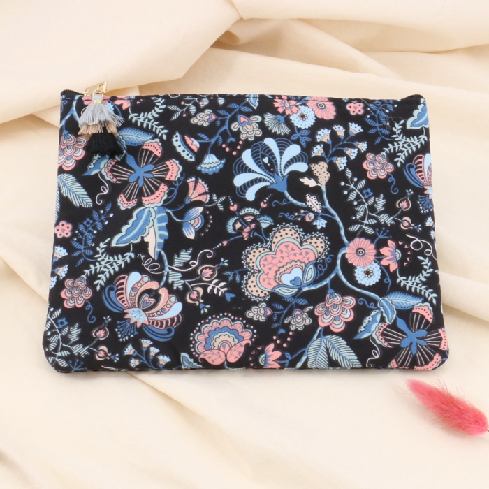 Pochette plate imprimé cachemire fleurs orientales pompons 0923044 noir Pochette plate imprimé cachemire fleurs orientales pompons 0923044 noir