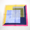 Foulard carré motif dalles petits pois bordure touché soie polyester 0724018 multi