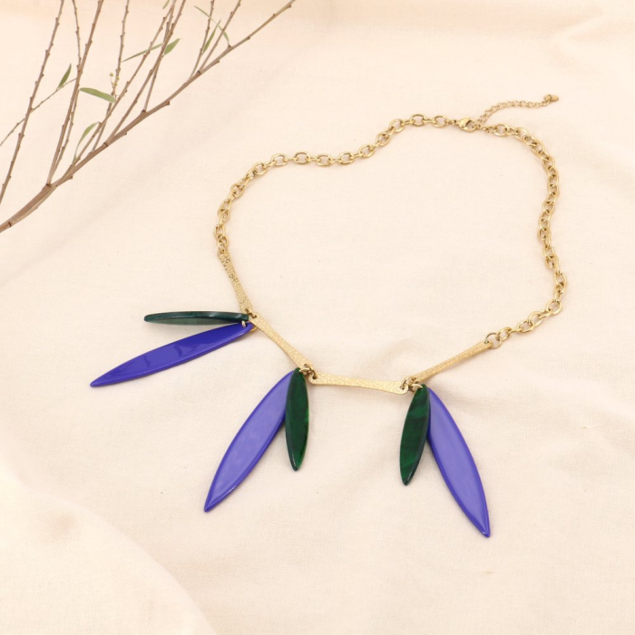 Collier plastron vintage acier inoxydable pétale résine 0123522 bleu foncé