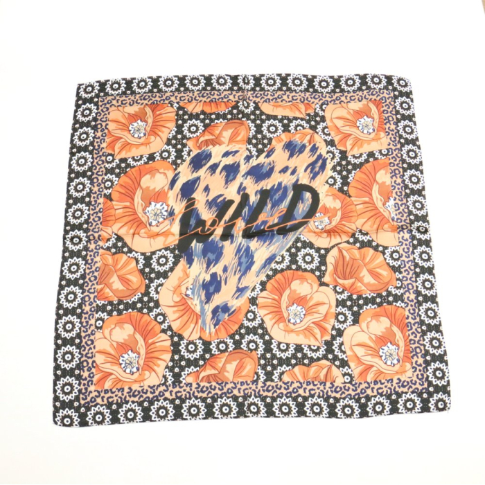 Carré satiné WILD LOVE coeur fleurs polyester 0724505 noir