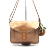 sac à bandoulière cartable Flora&Co simili-cuir métallisé souple rabat irisé boule de poil foulard femme 0922049 marron