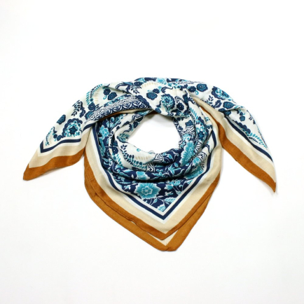 Foulard carré polyester motifs orientaux floraux femme 0725517 bleu foncé
