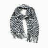 Foulard imprimé motif tigre franges viscose laine 0725506 gris foncé