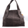 Sac porté épaule façon daim Flora&Co avec bijou de sac 0925521 gris foncé