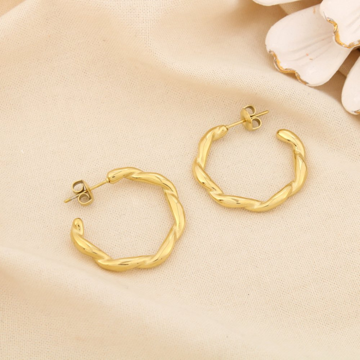 Boucles d’oreilles demi-créoles acier inox torsadé 0325575 doré Boucles d’oreilles demi-créoles acier inox torsadé 0325575 doré