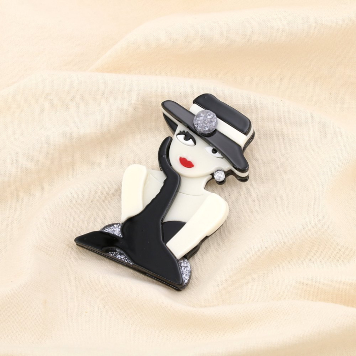 Broche épingle femme élégante chapeau résine métal 0525506 noir/blanc Broche épingle femme élégante chapeau résine métal 0525506 noir/blanc