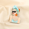 Broche femme stylisée lunettes de soleil rétro chic contemporain résine métal 0526018 vert aqua