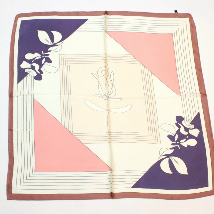 Carré satin touché soie imprimé graphique rose femme 0726008 rose