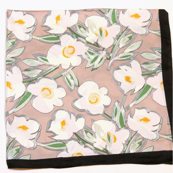 Carré satin touché soie imprimé floral stylisé femme 0726011 rose nude