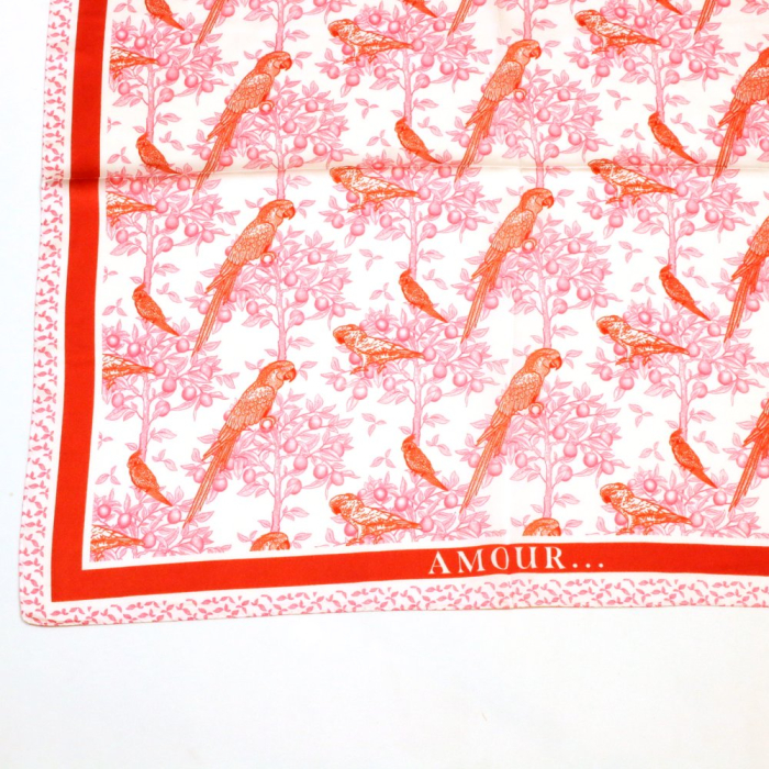 Carré satin touché soie imprimé figuratif romantique polyester 0726016 rouge